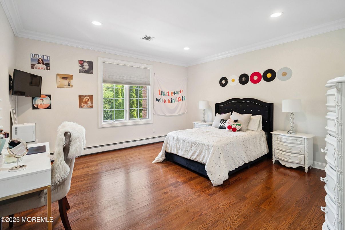 Bedroom, Home Office, Interior, Recessed Lighting, Wood Texture Flooring