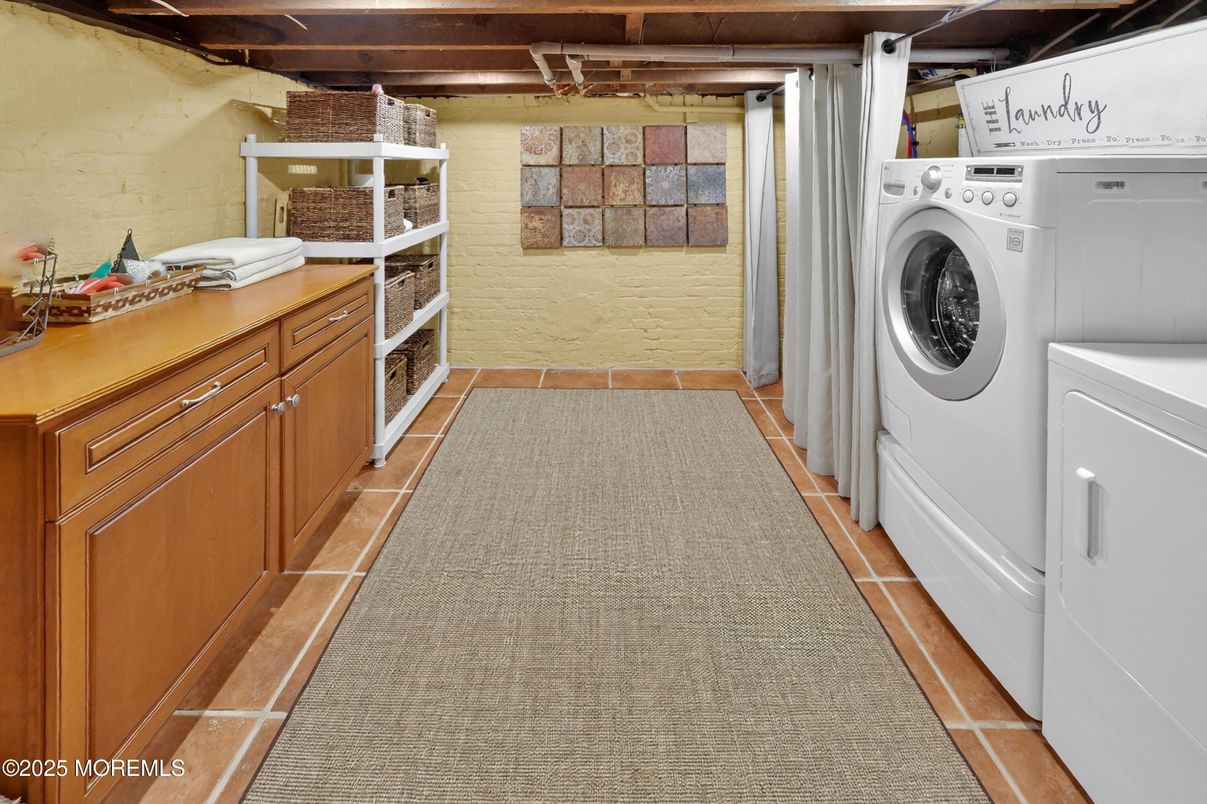 Interior, Stone Walls, Utility Closets, Washer