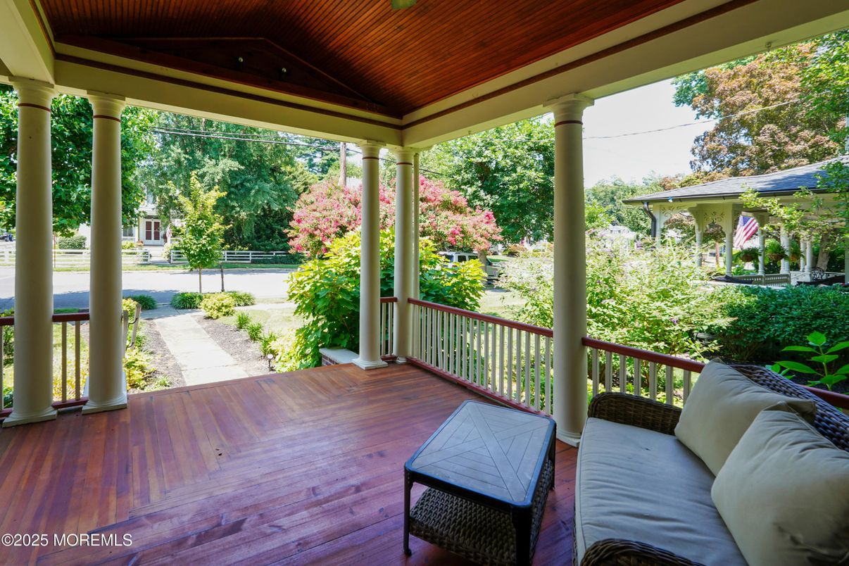 Exterior, Wood Texture Flooring