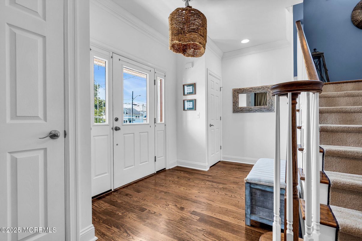 Chandelier, Interior, Recessed Lighting, Wood Texture Flooring