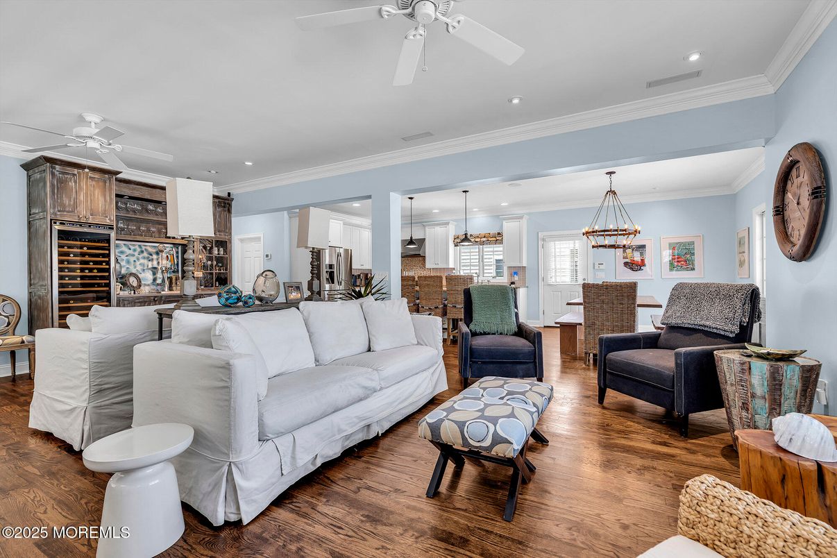 Interior, Kitchen, Living room, Pendant Lights, Recessed Lighting, Stainless Steel Appliances, Wood Texture Flooring