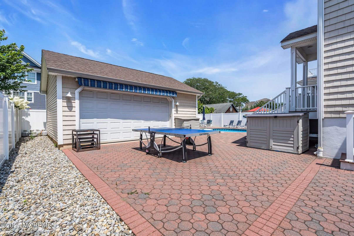 Detached Garage, Exterior, Pool