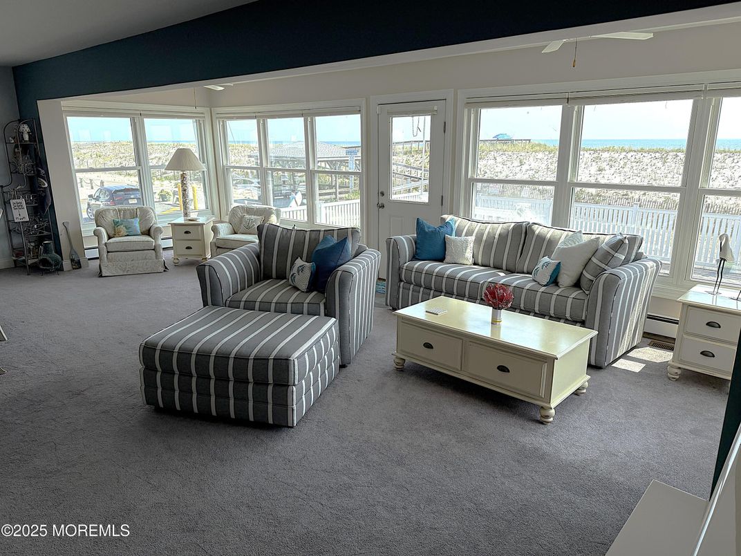 Interior, Living room, Water
