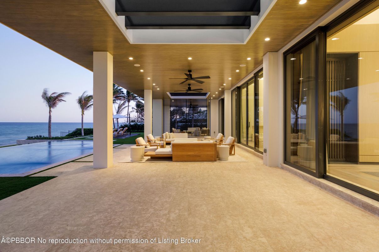 Exterior, Recessed Lighting, Water