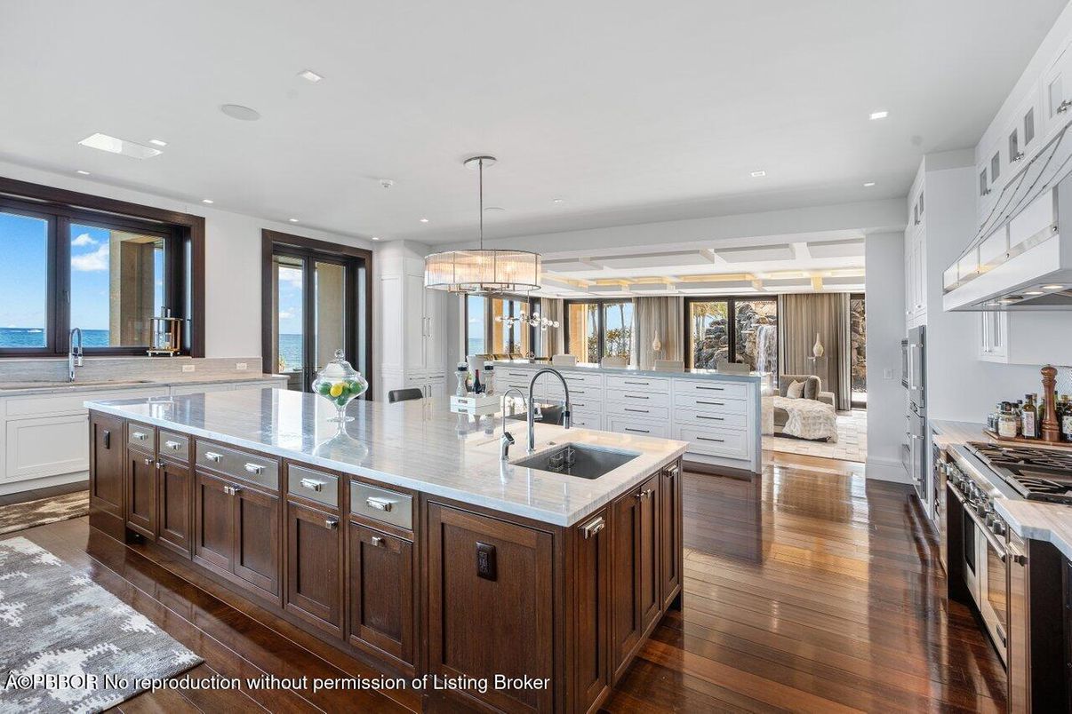 Chandelier, Interior, Kitchen, Pendant Lights, Recessed Lighting, Stainless Steel Appliances, Water, Wood Texture Flooring