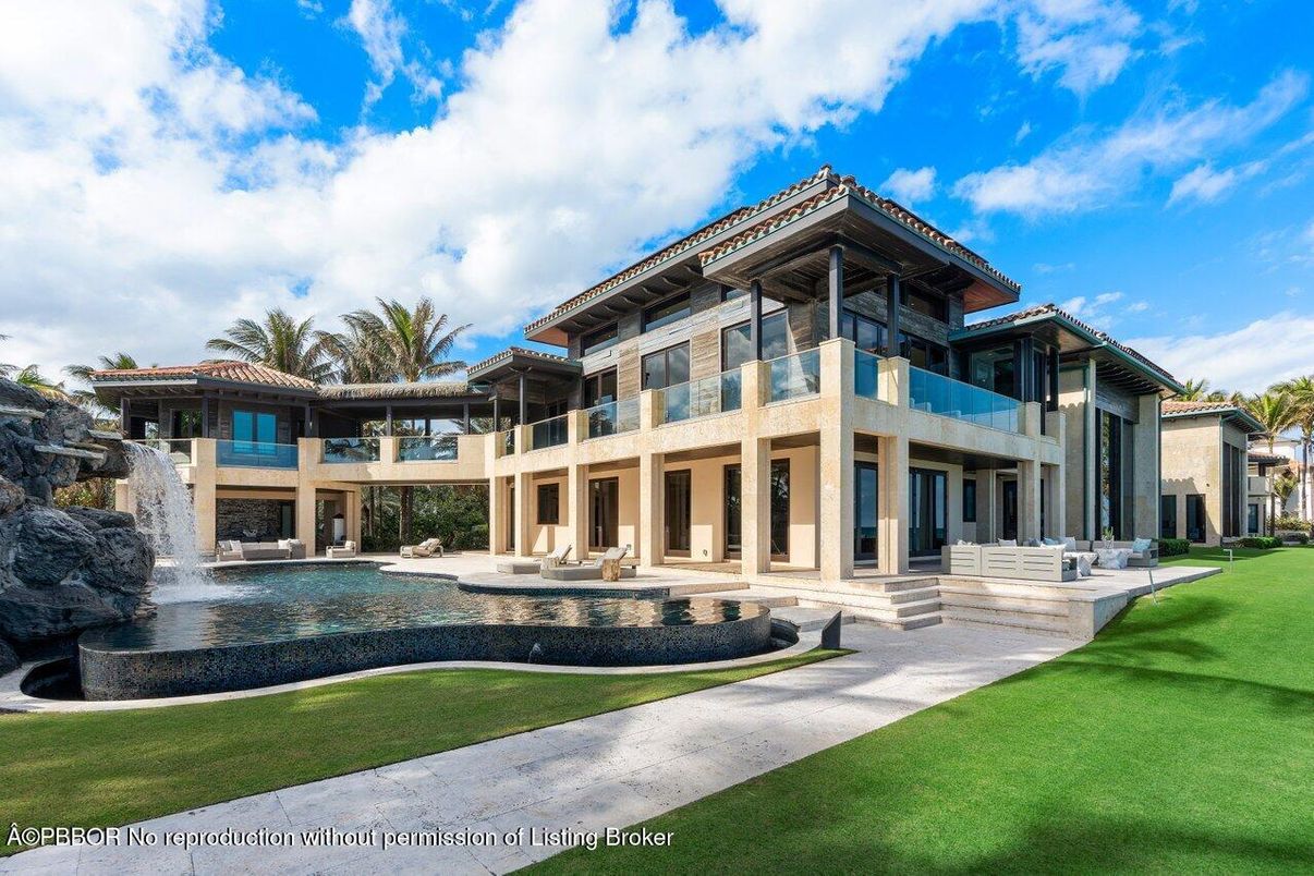 Backyard, Exterior, Facade, Mediterranean
