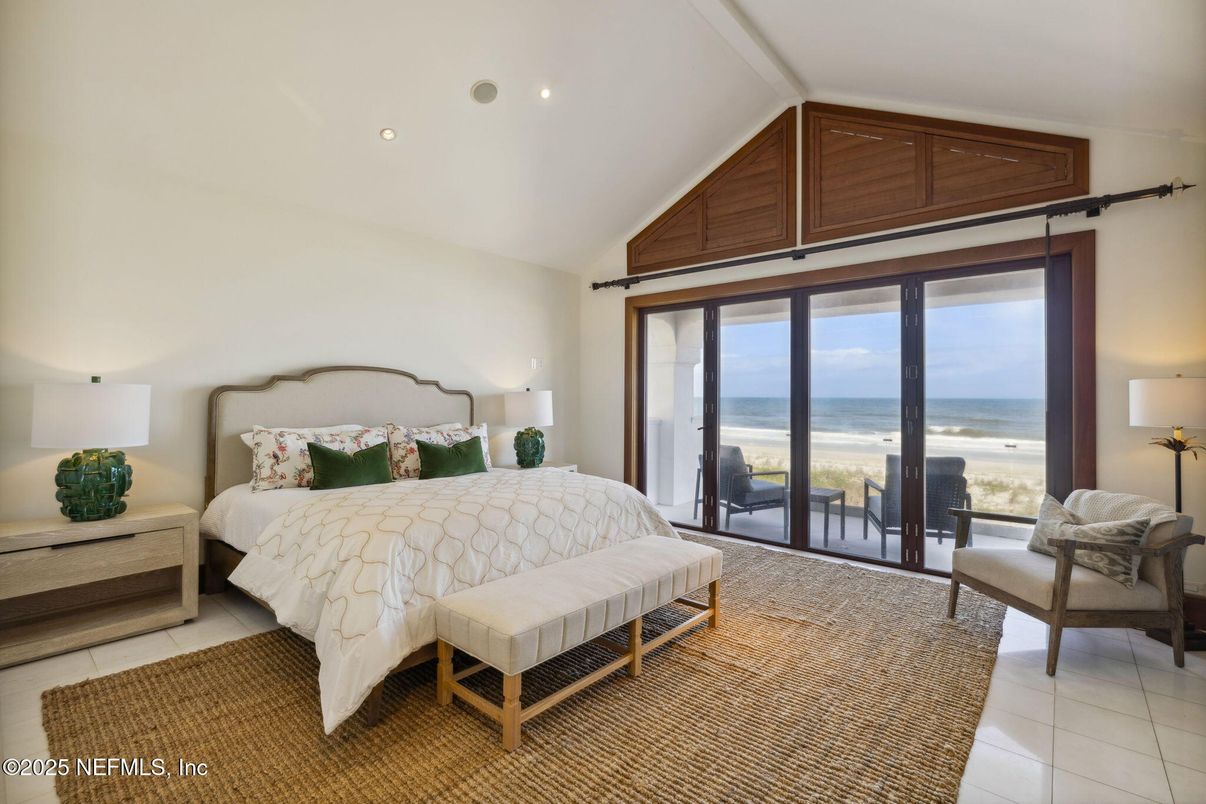Bedroom, Interior, Recessed Lighting, Water