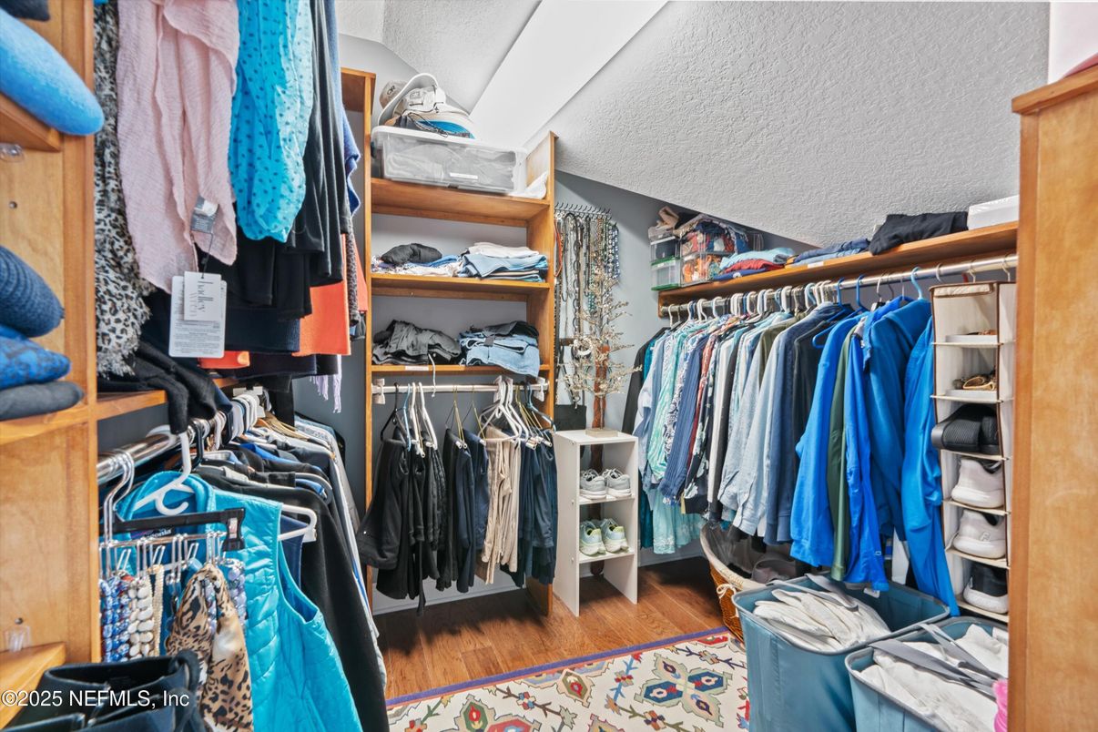 Interior, Walk-in Closets, Wood Texture Flooring