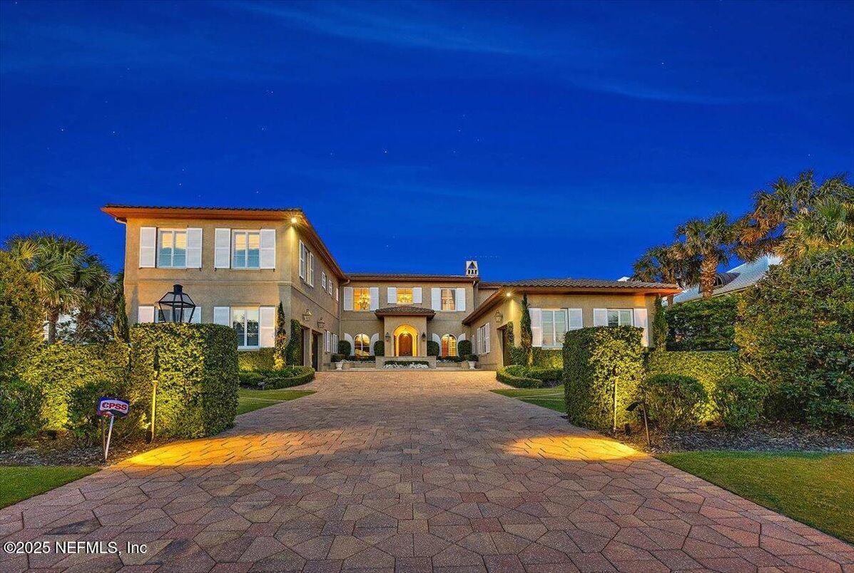 Backyard, Exterior, Facade, Mediterranean