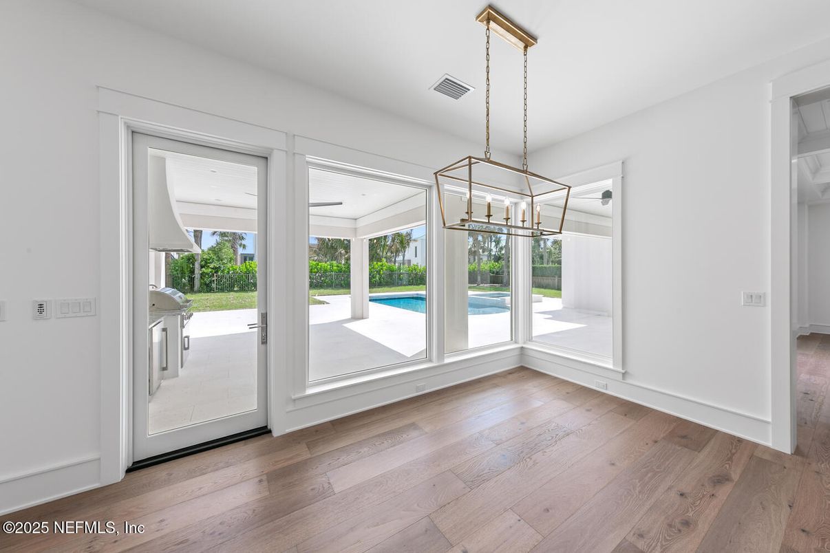 Empty room, Interior, Pendant Lights, Wood Texture Flooring