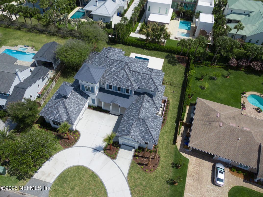 Exterior, Drone