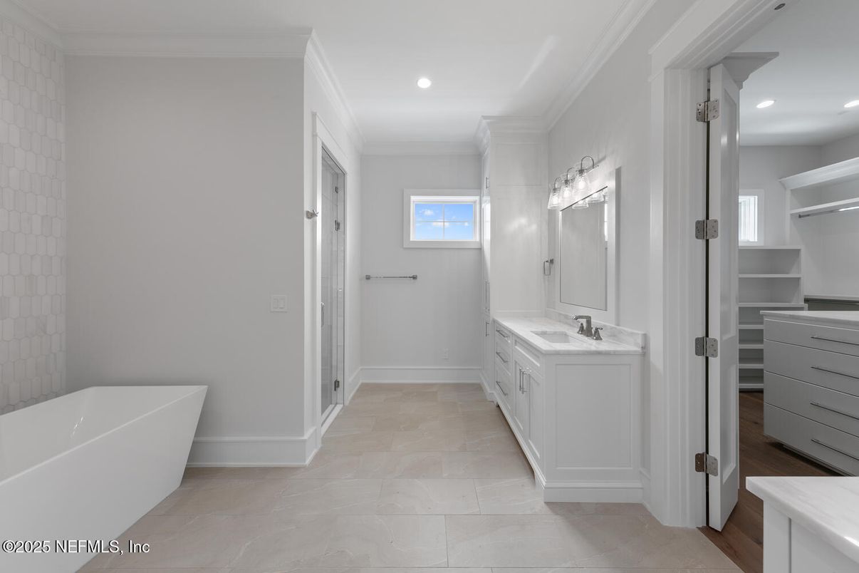 Bathroom, Dual Sink Vanities, Free Standing Baths, Interior, Recessed Lighting