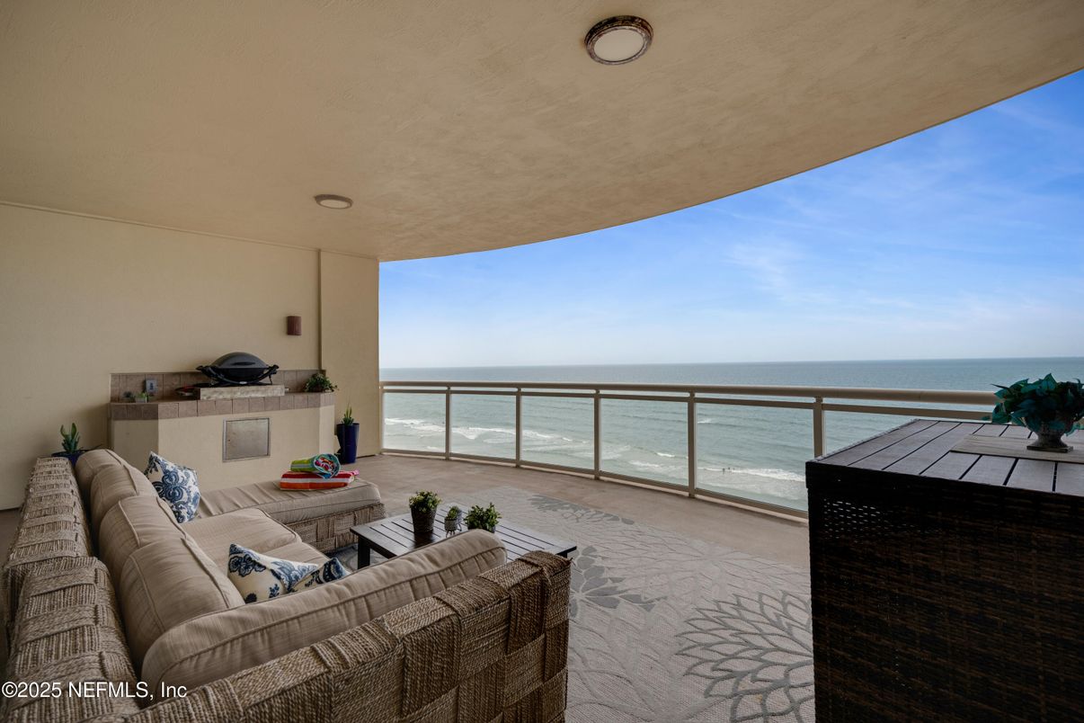 Water, Exterior, Living room, Other