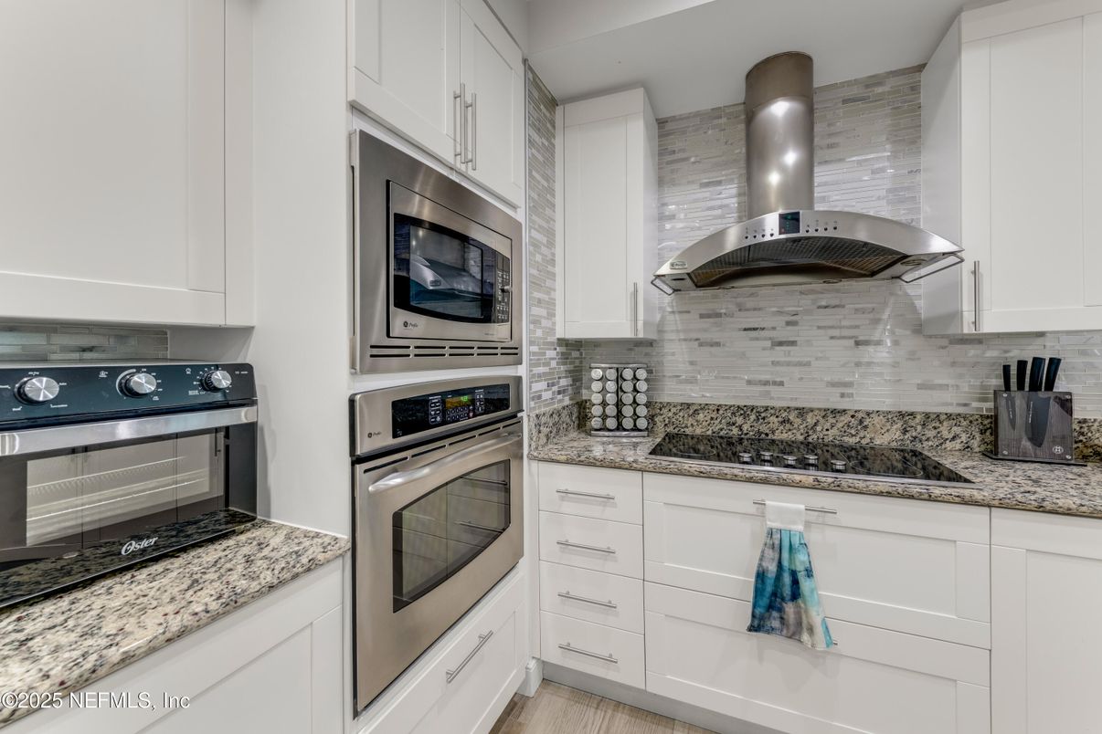 Interior, Kitchen, Stainless Steel Appliances