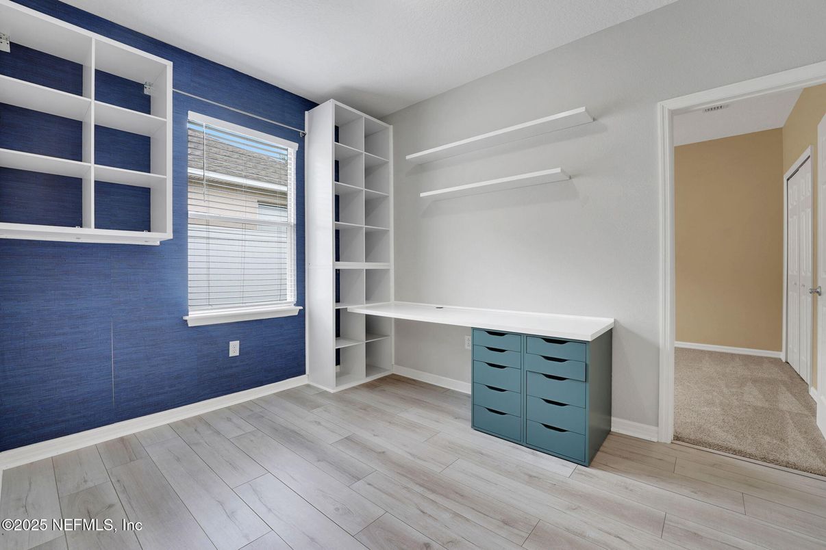 Empty room, Interior, Walk-in Closets, Wood Texture Flooring