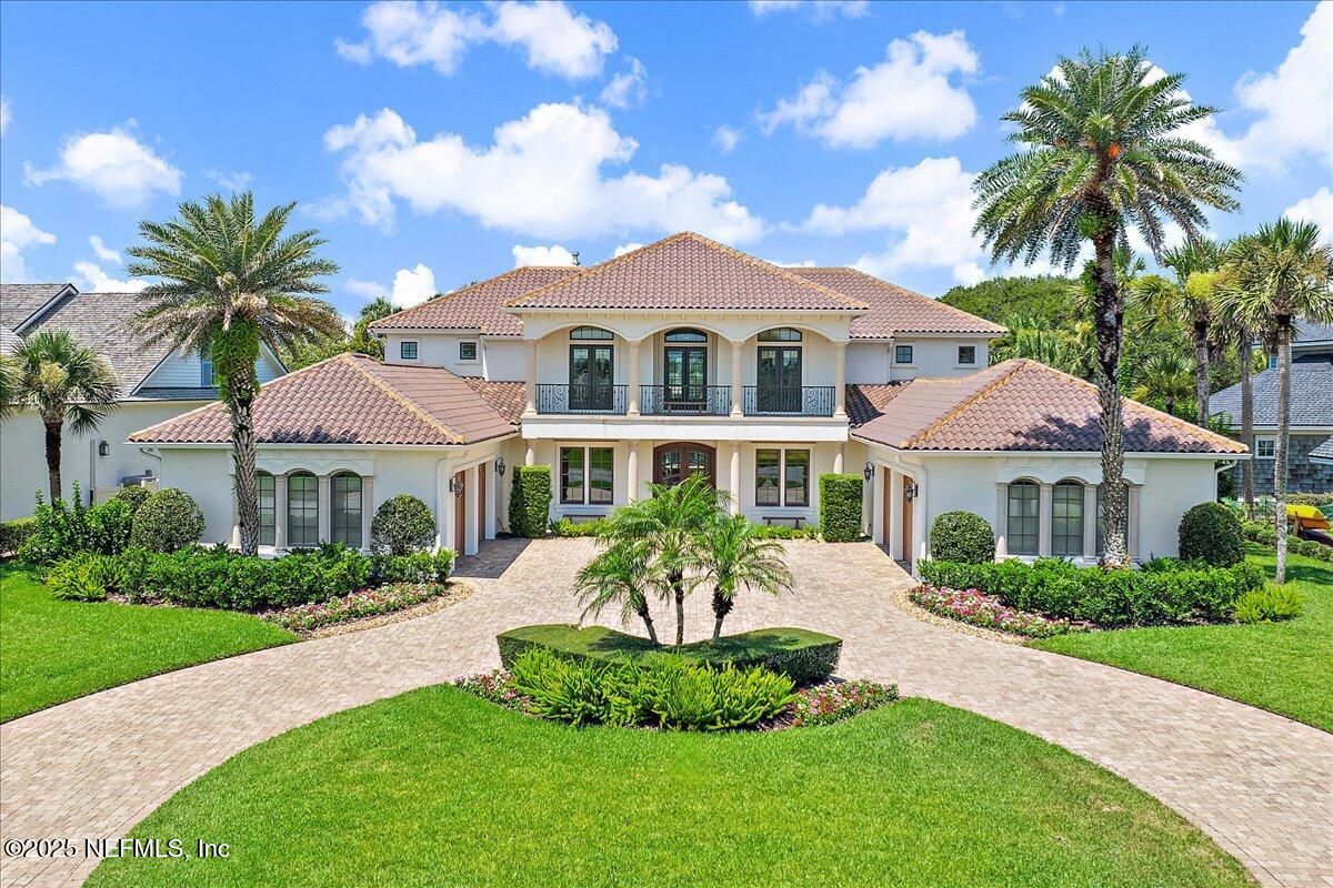 Backyard, Exterior, Facade, Mediterranean