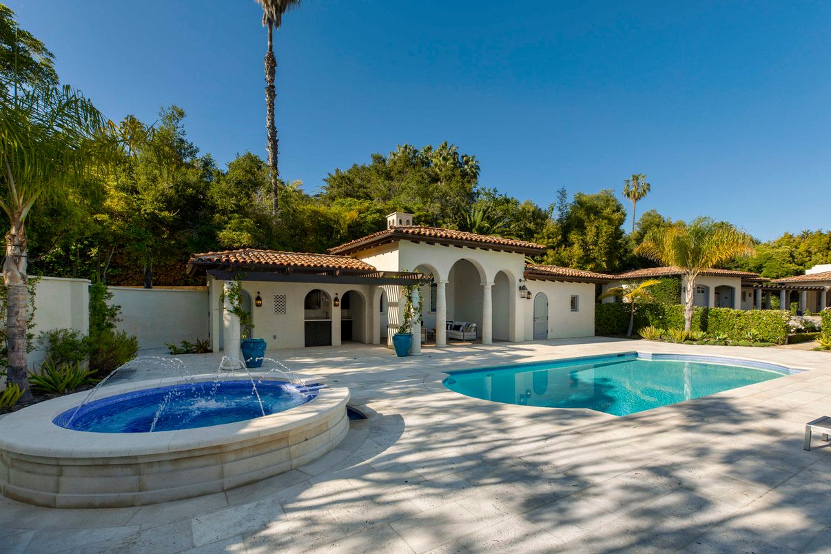 Exterior, Pool