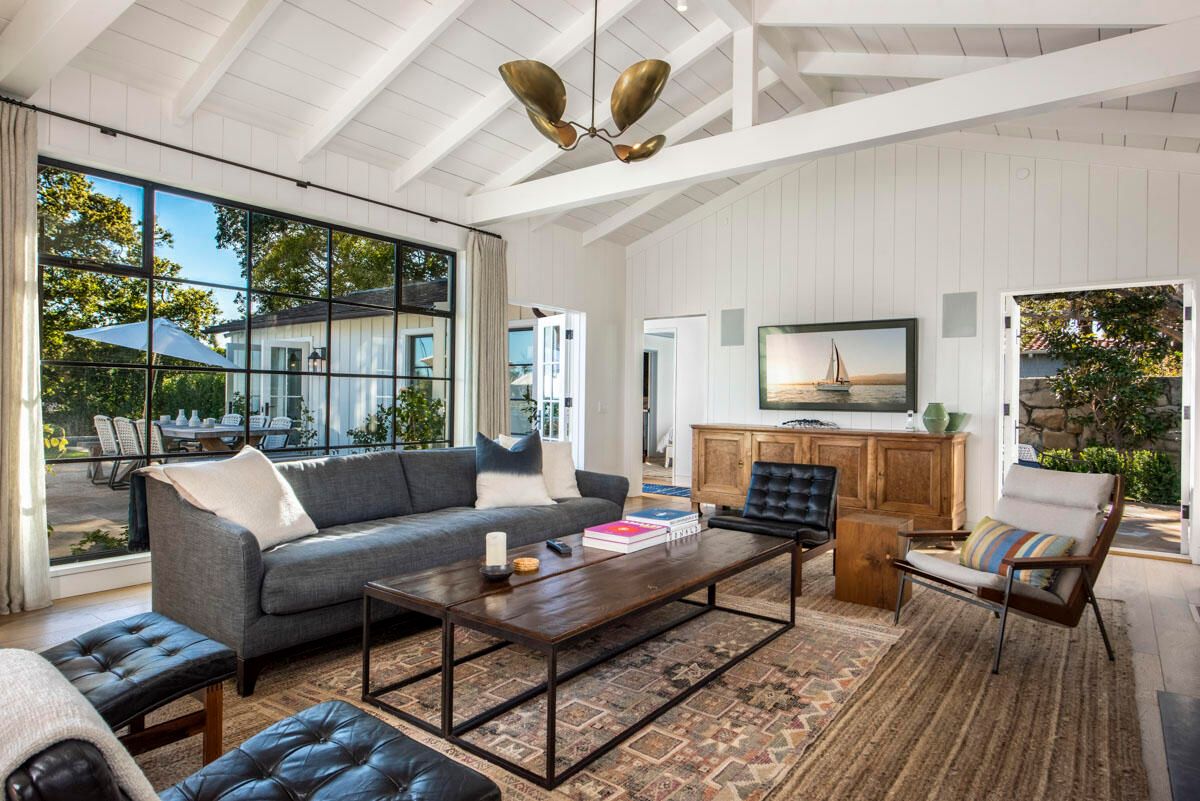 Interior, Living room, Pendant Lights, Wood Texture Flooring