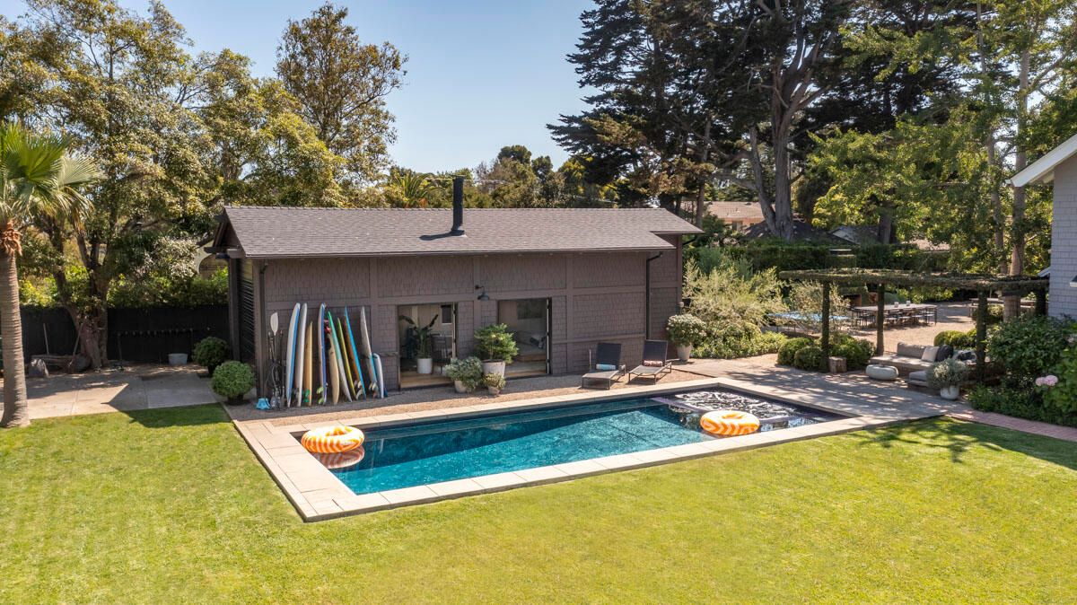 Backyard, Exterior, Pool