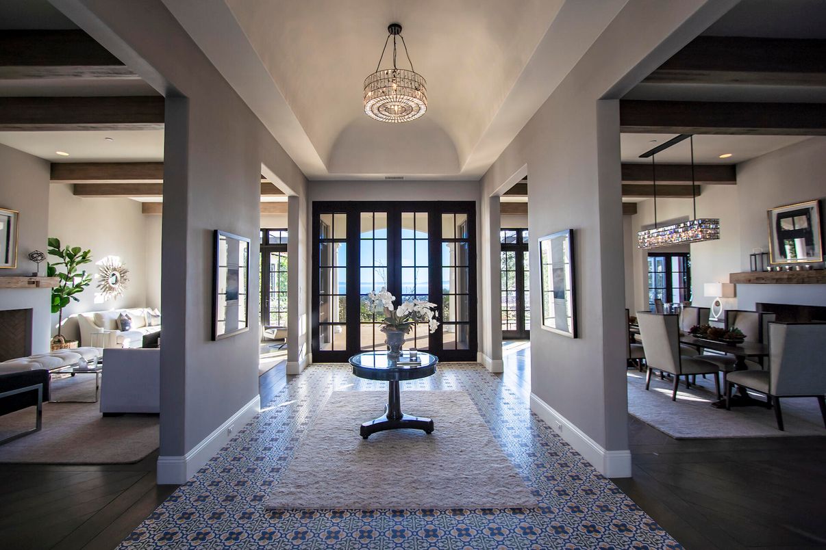 Chandelier, Dining room, Fireplace, Interior, Living room, Pendant Lights, Recessed Lighting, Wooden Beams, Wood Texture Flooring