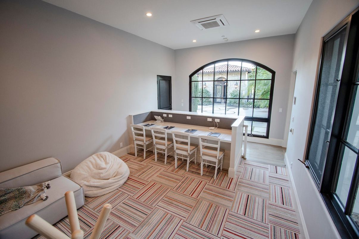 Dining room, Interior, Recessed Lighting