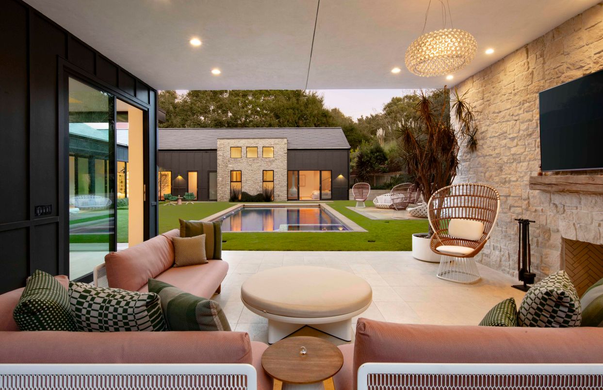 Exterior, Pool, Recessed Lighting