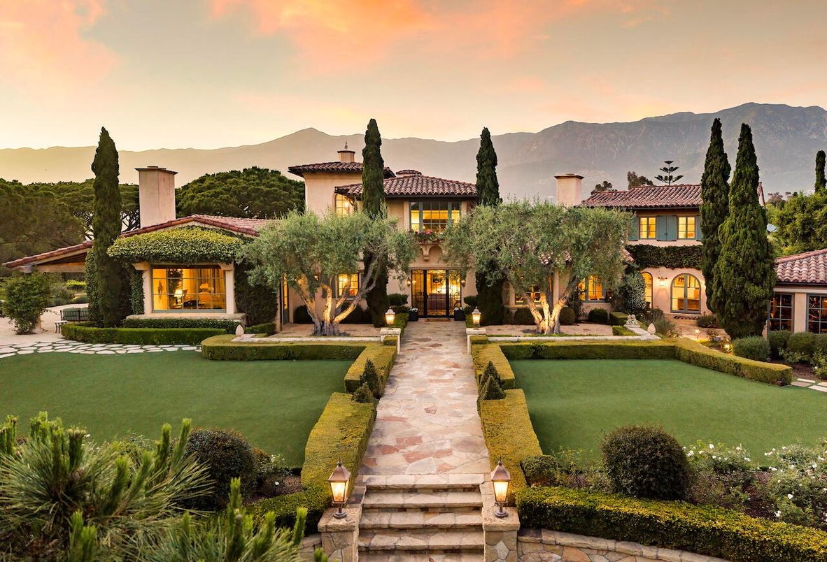 Backyard, Exterior, Facade, Mediterranean