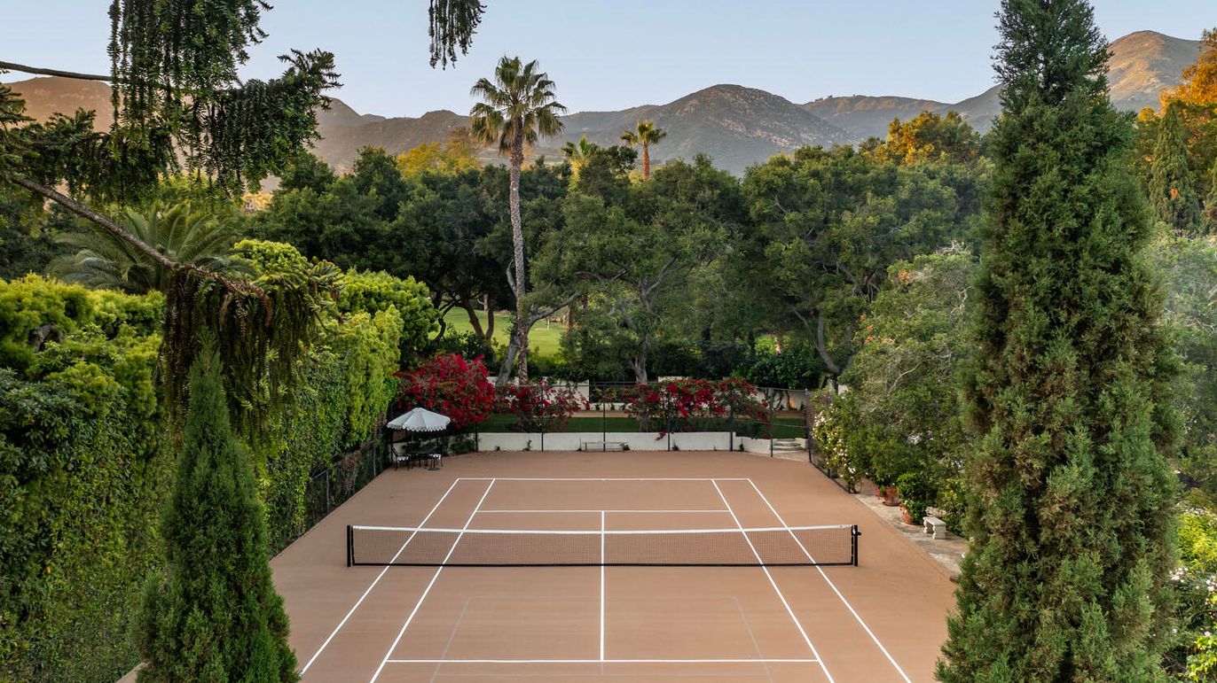 Exterior, Tennis Courts