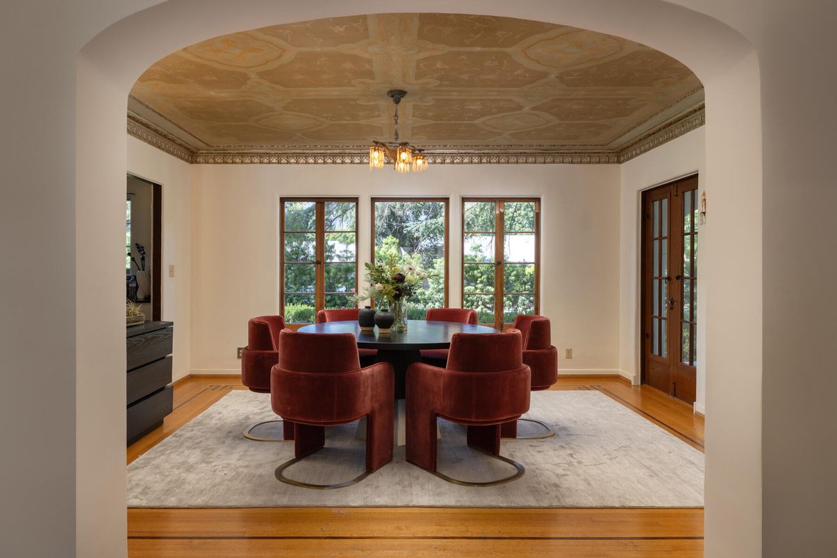 Chandelier, Dining room, Interior, Wood Texture Flooring