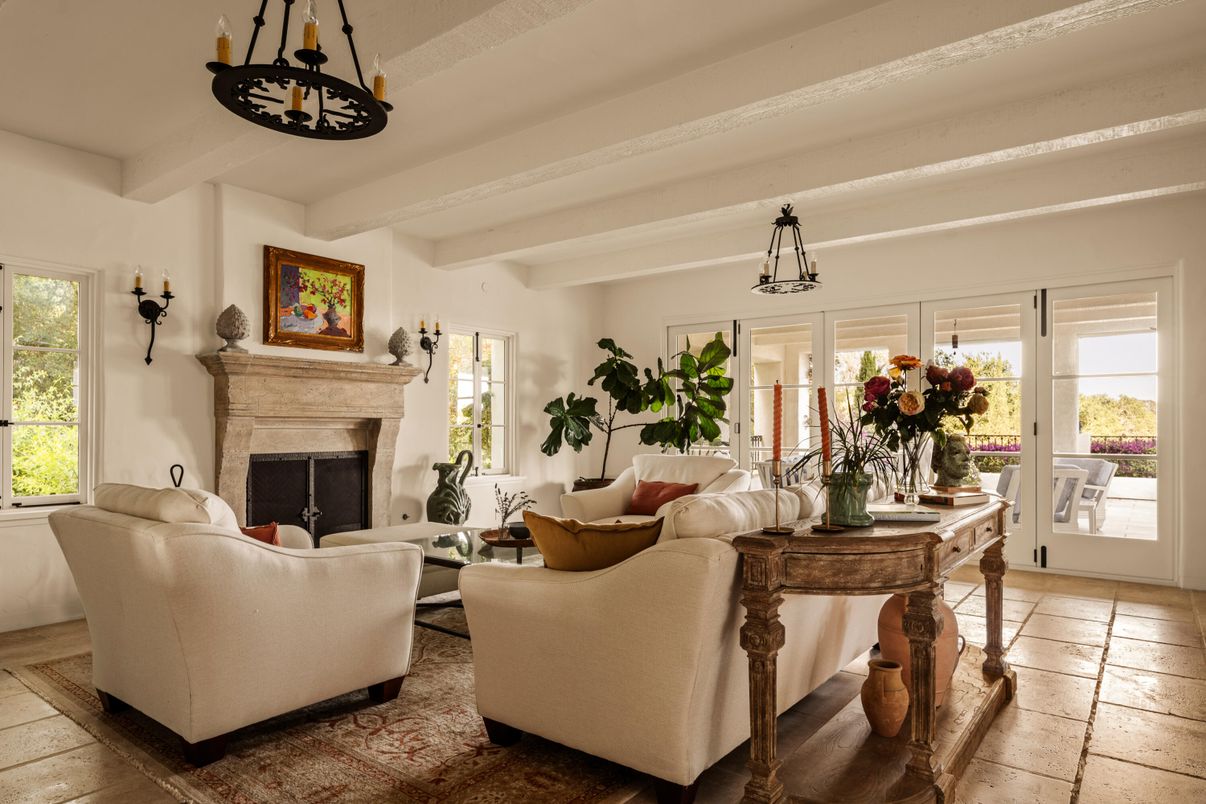 Fireplace, Interior, Living room, Pendant Lights