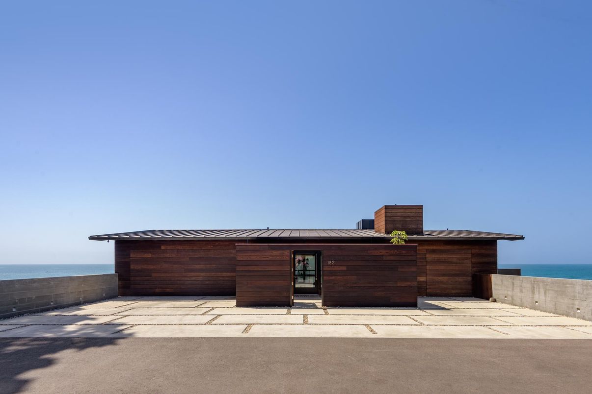 Exterior, Water
