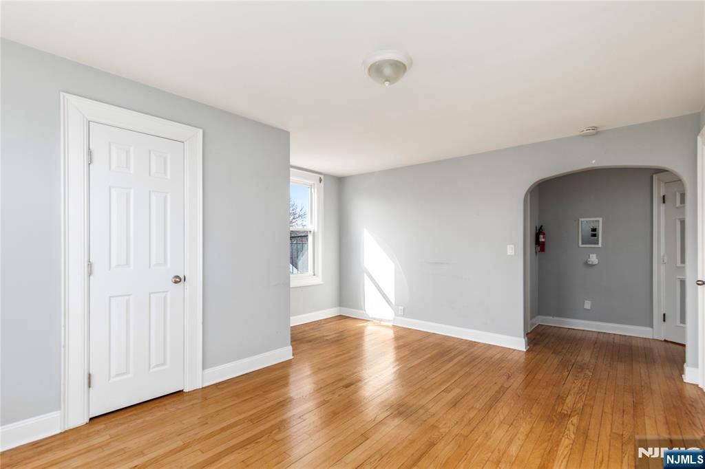 DE Listing image placeholder