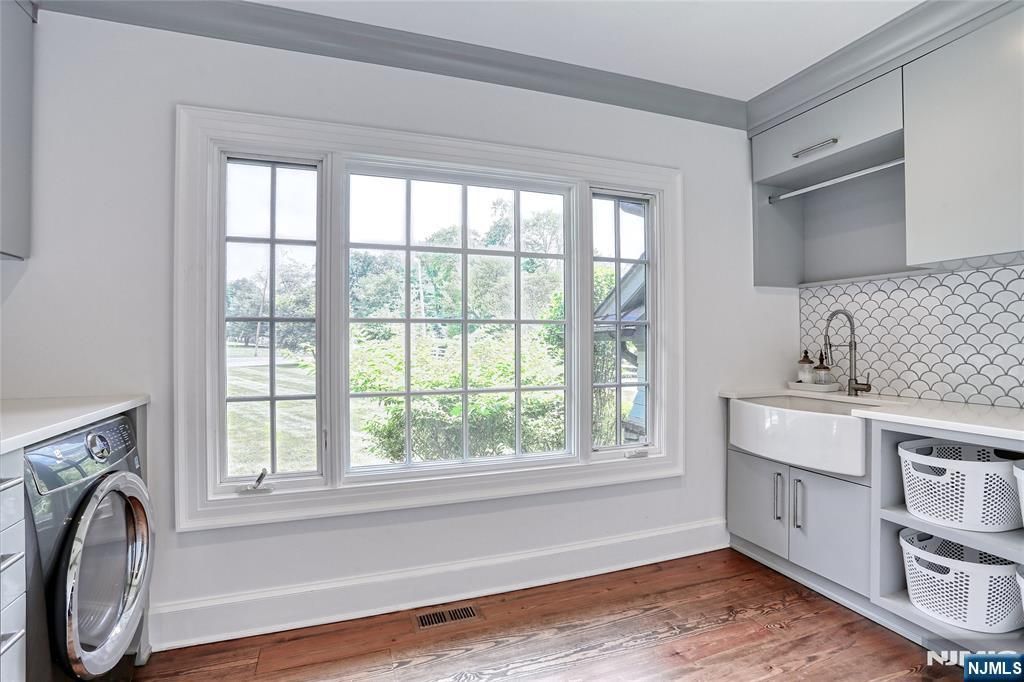 DE Listing image placeholder