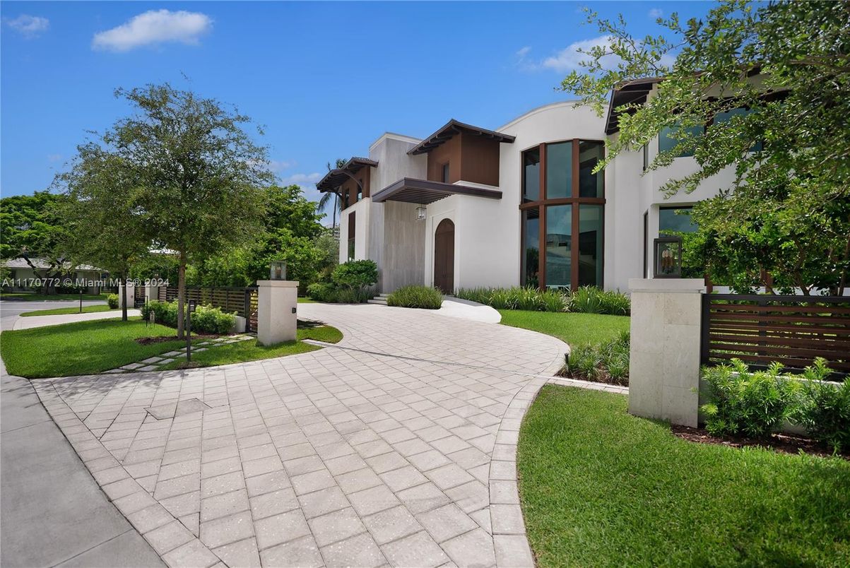 Backyard, Exterior, Facade, Spanish Mediterranean