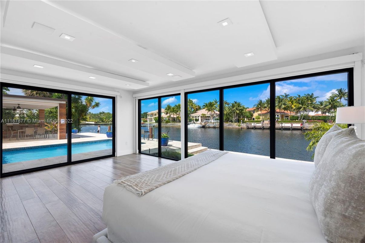 Bedroom, Interior, Recessed Lighting, Water, Wood Texture Flooring