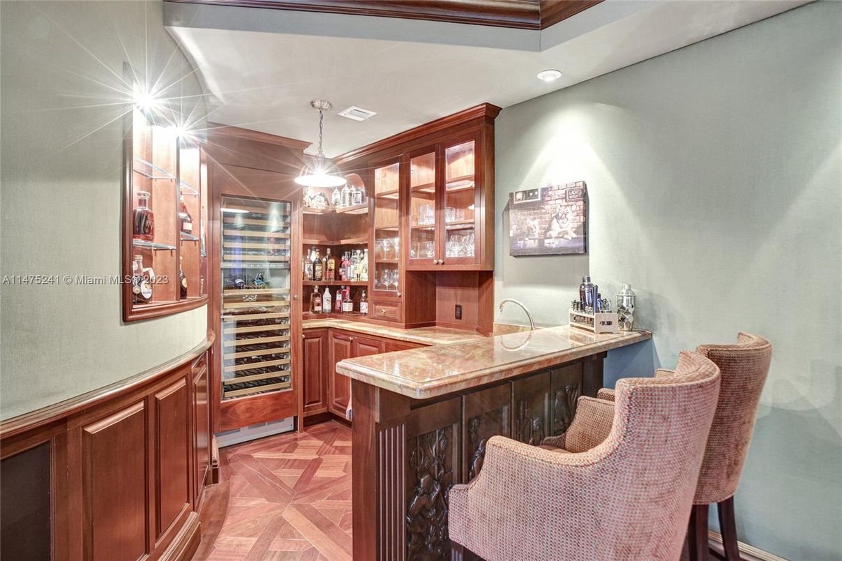 Interior, Pendant Lights, Recessed Lighting, Wood Texture Flooring