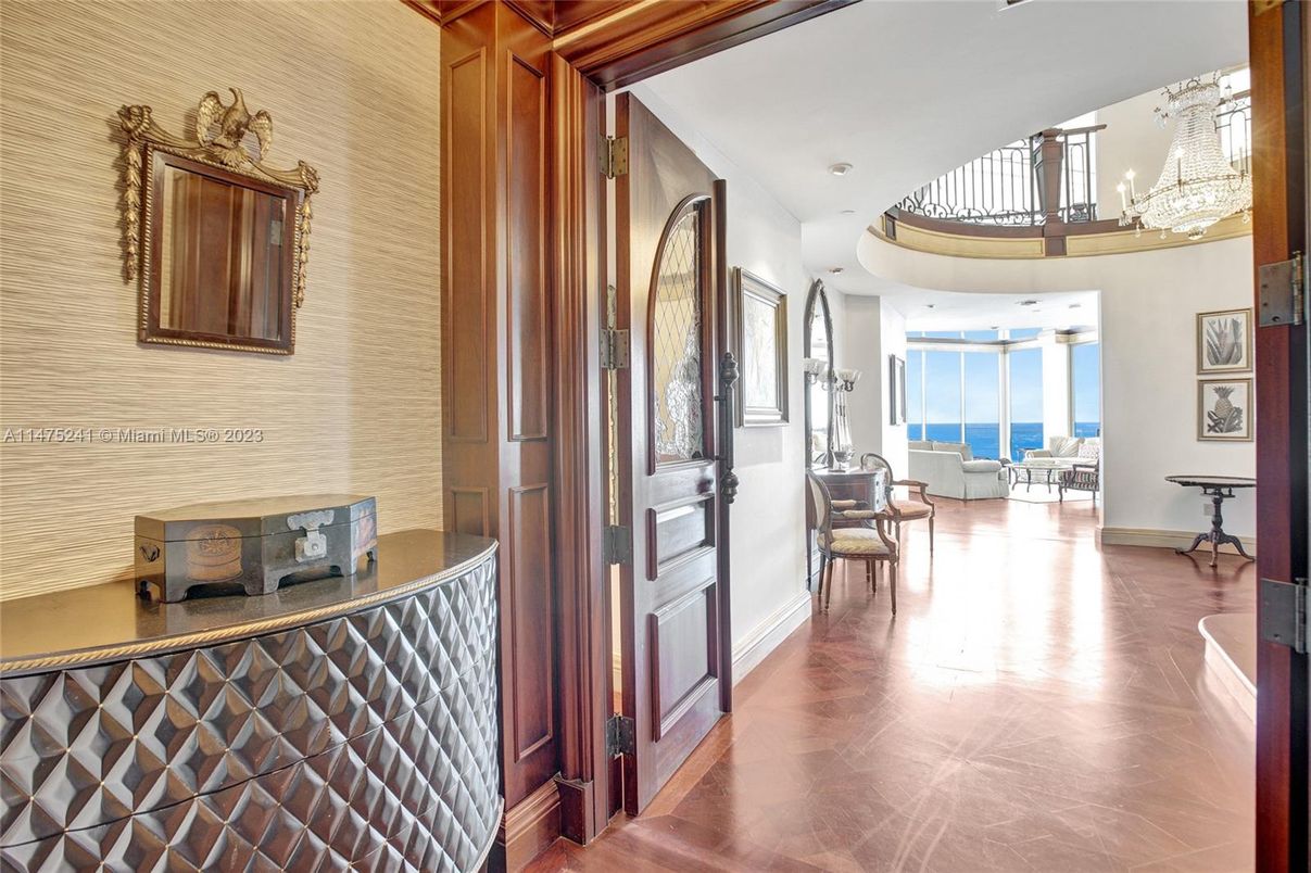 Chandelier, Interior, Recessed Lighting, Wood Texture Flooring