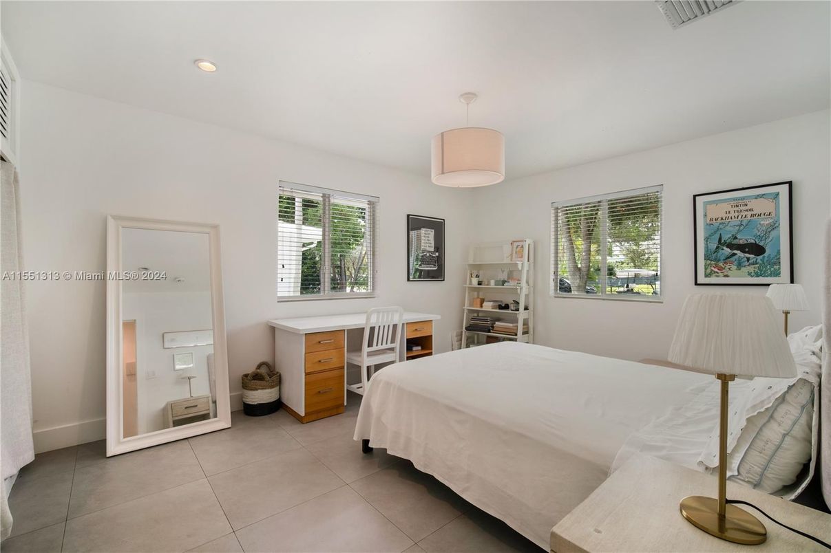 Bedroom, Interior, Pendant Lights, Recessed Lighting