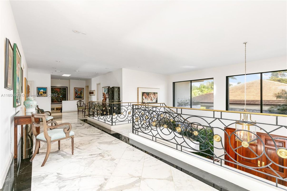 Interior, Marble, Recessed Lighting