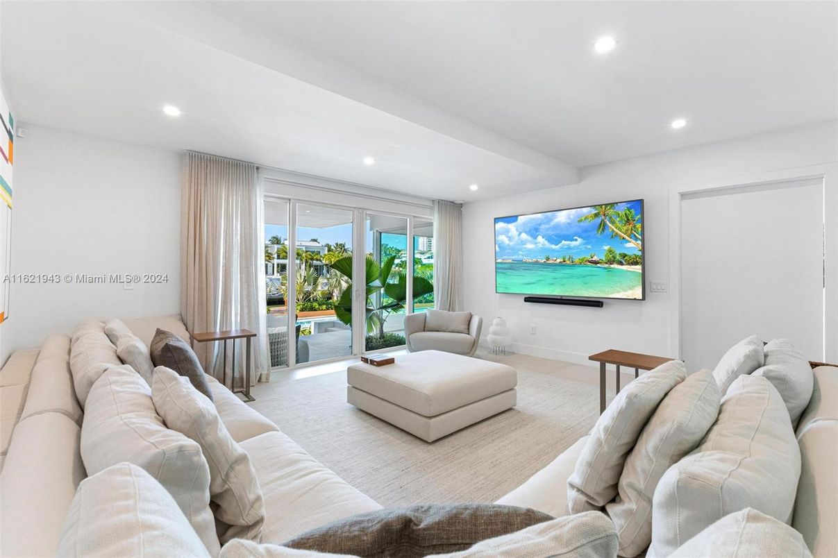 Interior, Living room, Recessed Lighting
