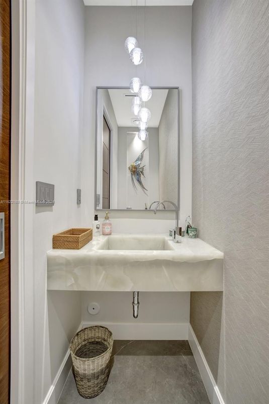 Bathroom, Interior, Pendant Lights