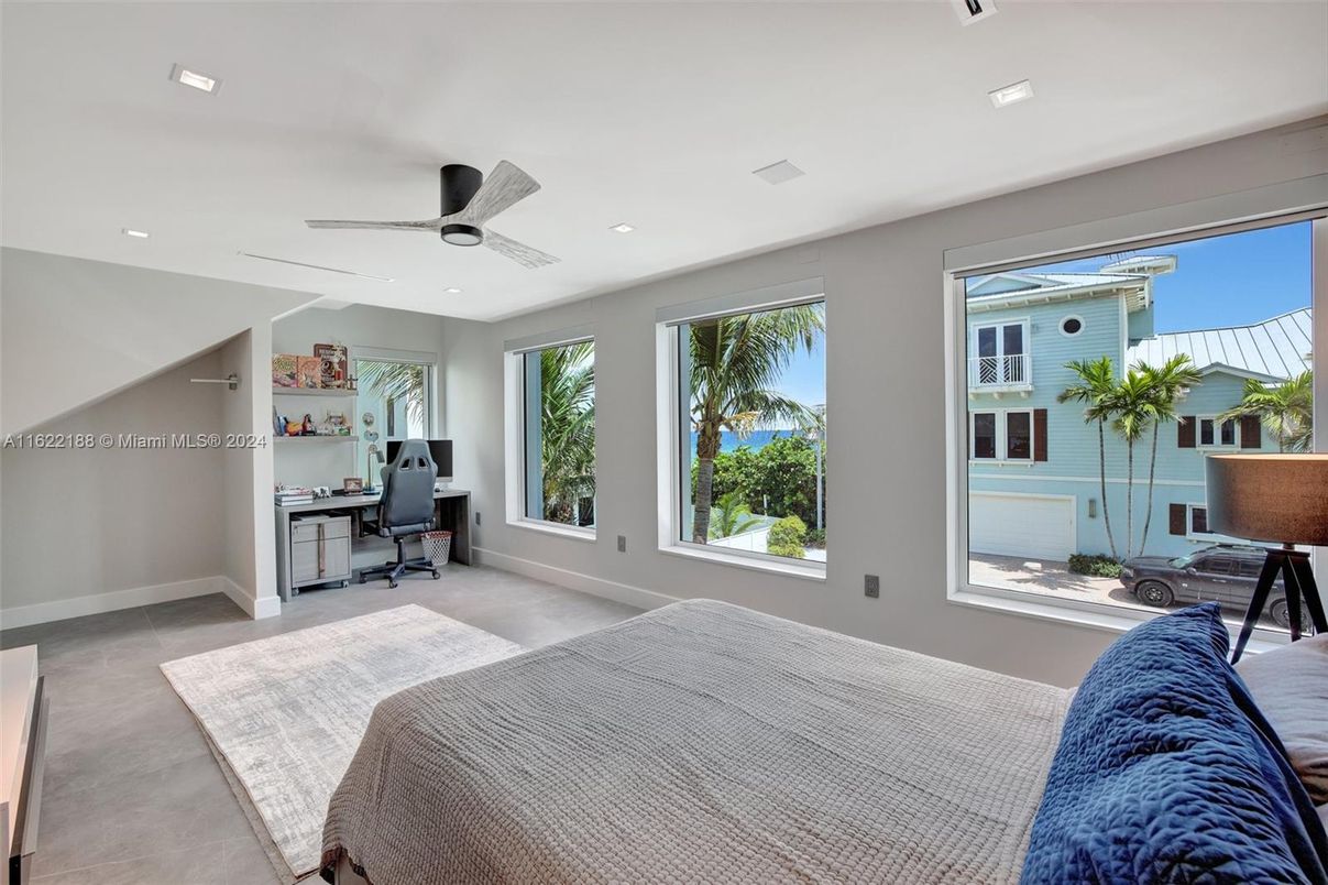 Bedroom, Home Office, Interior, Recessed Lighting