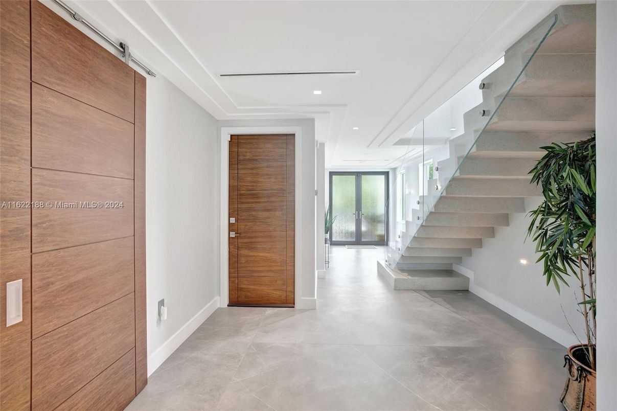 Interior, Recessed Lighting