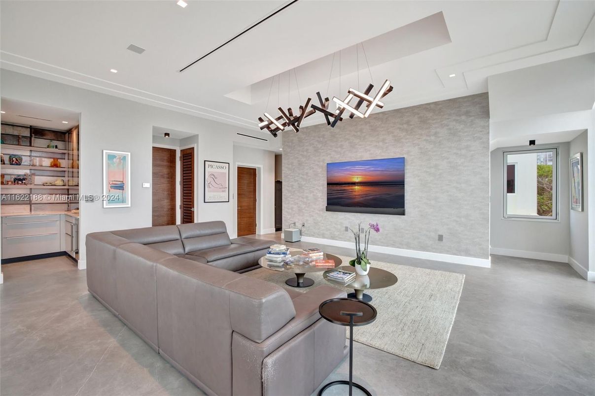 Interior, Living room, Pendant Lights, Recessed Lighting