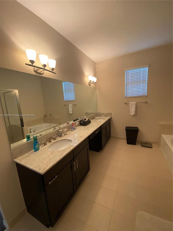 Bathroom, Dual Sink Vanities, Interior