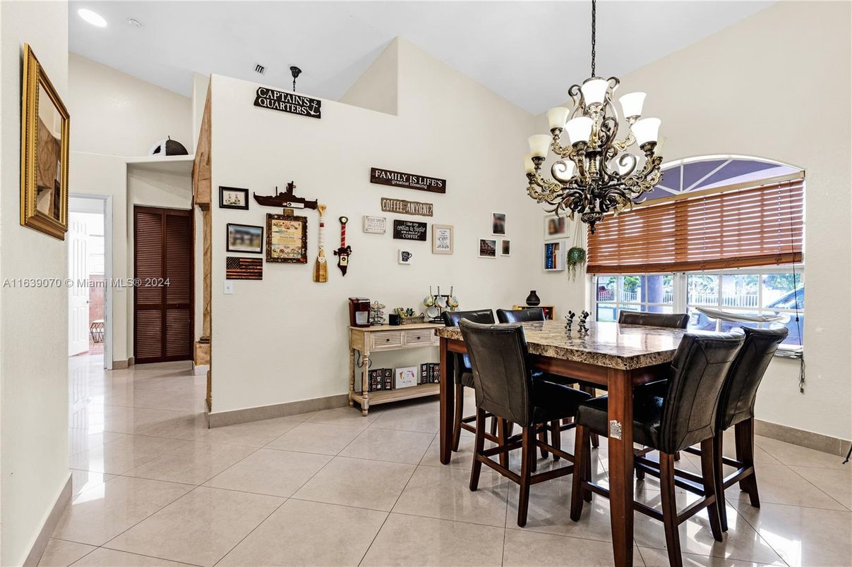 Chandelier, Dining room, Interior, Recessed Lighting