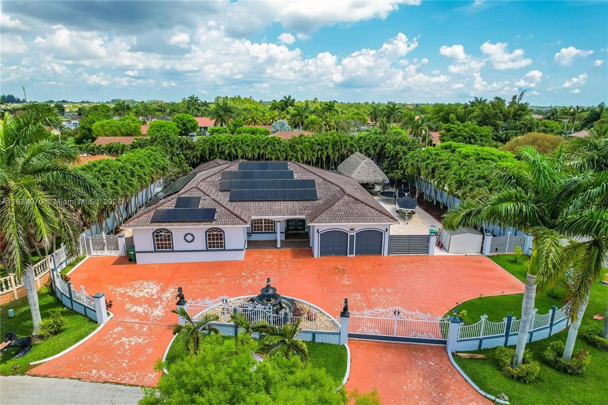 Exterior, Drone