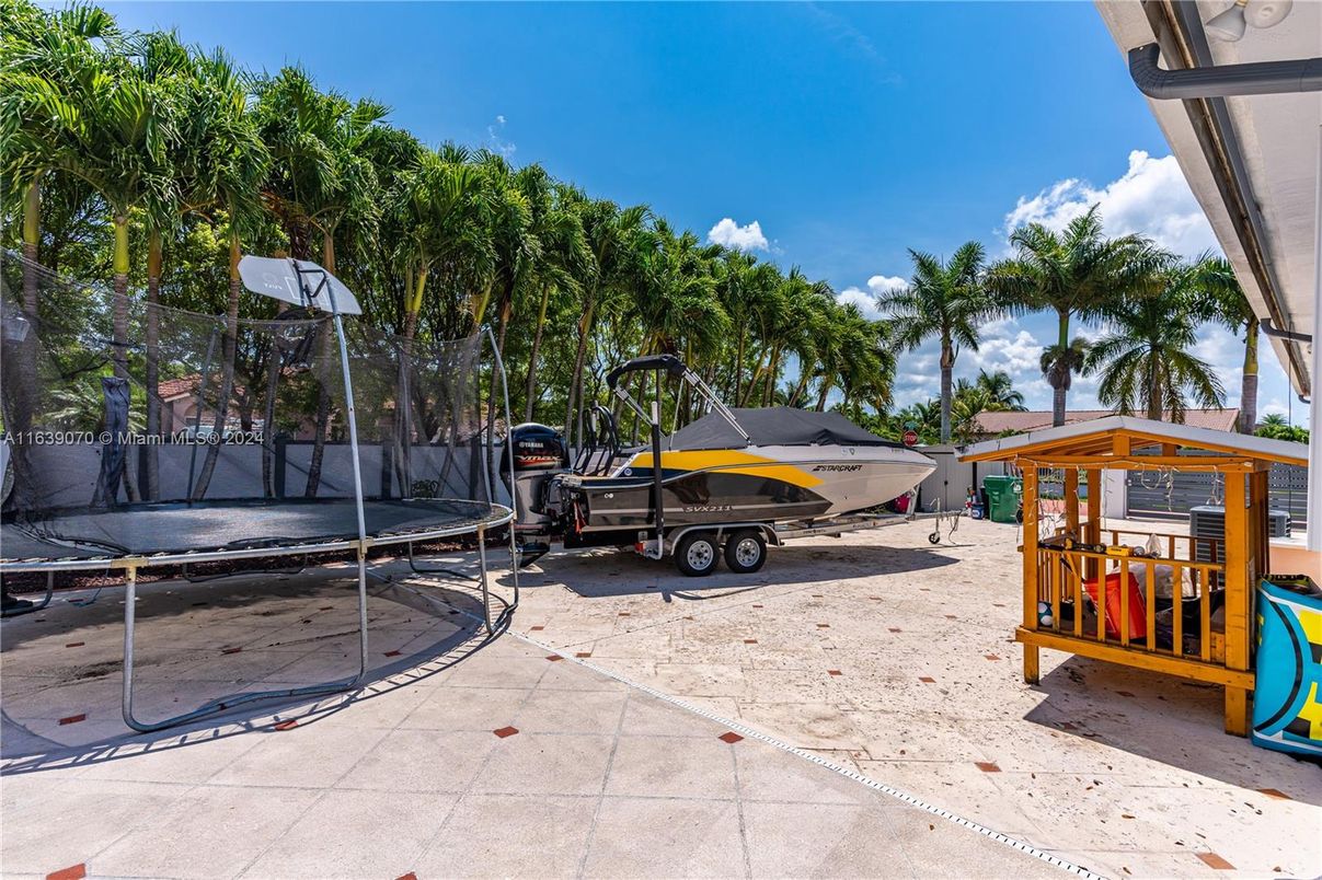 Exterior, Playground