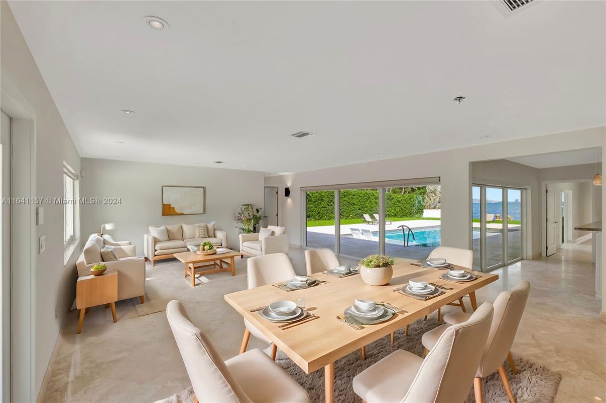 Dining room, Interior, Living room, Recessed Lighting