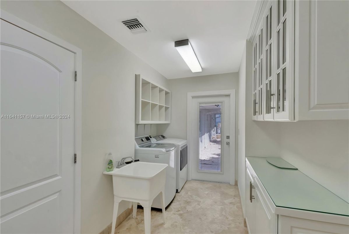 Interior, Washer